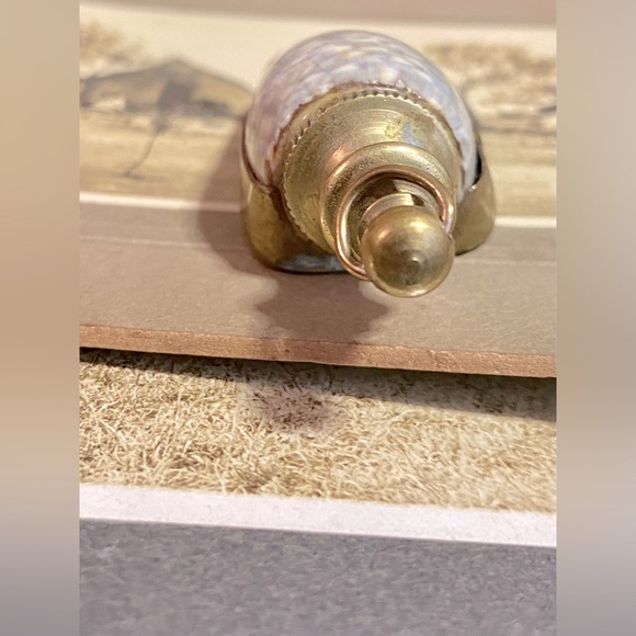 Vintage Brass & Shell Perfume Scent Bottle Pendant - Picture 8 of 12